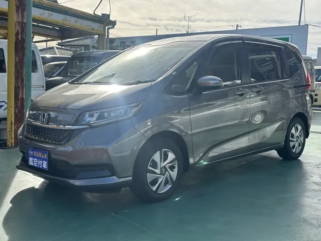 フリード(ホンダ)ハイブリッドGディーラ-試乗車 1