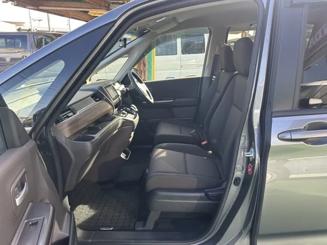 フリード(ホンダ)ハイブリッドGディーラ-試乗車 3