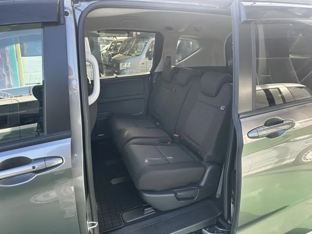 フリード(ホンダ)ハイブリッドGディーラ-試乗車 4