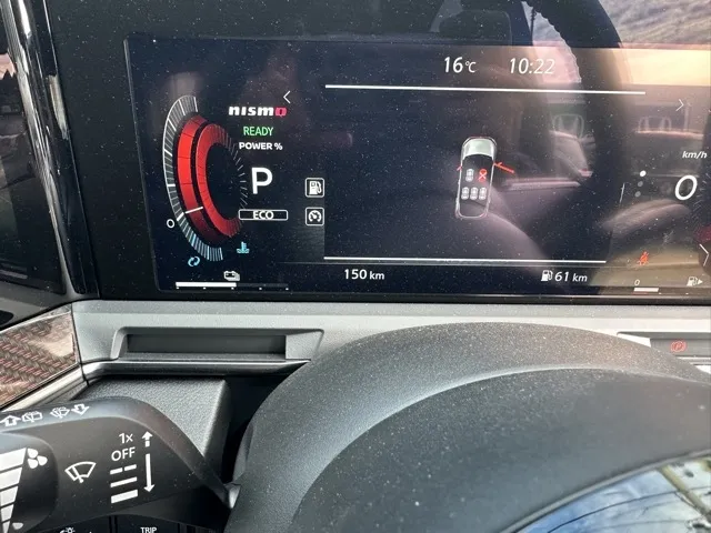 オーラ(ニッサン)ニスモ チューンドeパワー 寒冷地 4WD登録済未使用車 26
