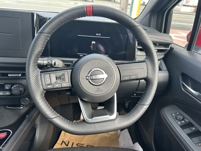 オーラ(ニッサン)ニスモ チューンドeパワー 寒冷地 4WD登録済未使用車 7