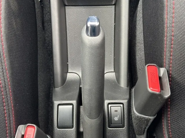 スイフト(スズキ)ベースグレード　セーフティサポート非装着車 MT登録済未使用車 16