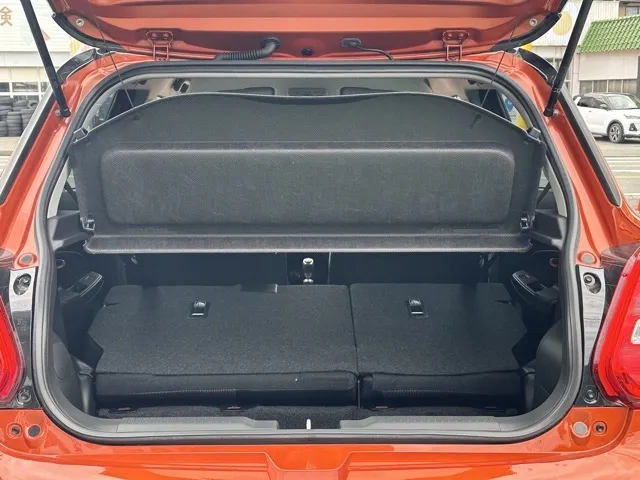 スイフト(スズキ)ベースグレード　セーフティサポート非装着車 MT登録済未使用車 8