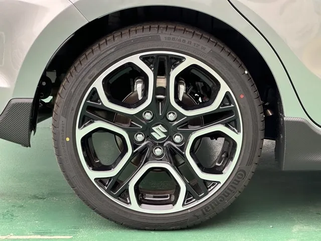 スイフト(スズキ)ベースグレード　セーフティパッケージ 全方位カメラ MT登録済未使用車 11