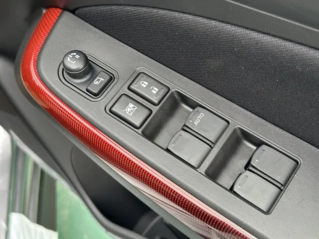 スイフト(スズキ)ベースグレード　セーフティパッケージ 全方位カメラ MT登録済未使用車 13