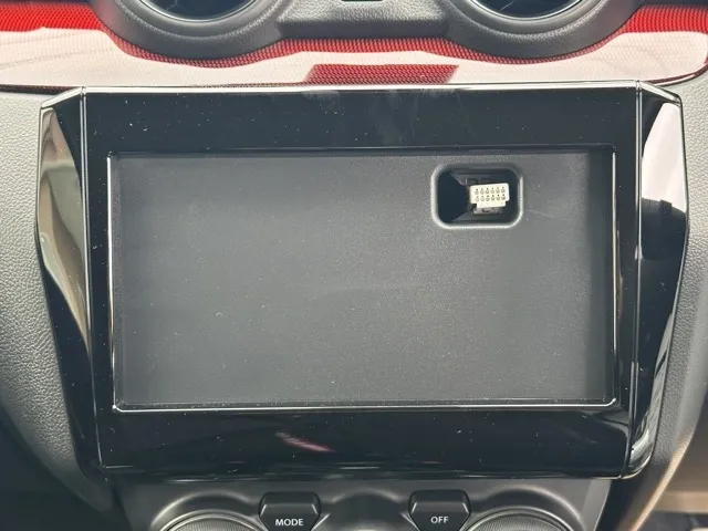 スイフト(スズキ)ベースグレード　セーフティパッケージ 全方位カメラ MT登録済未使用車 15