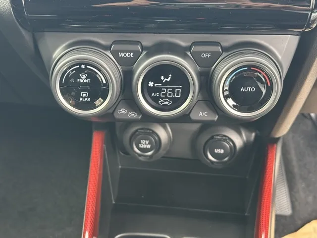 スイフト(スズキ)ベースグレード　セーフティパッケージ 全方位カメラ MT登録済未使用車 16