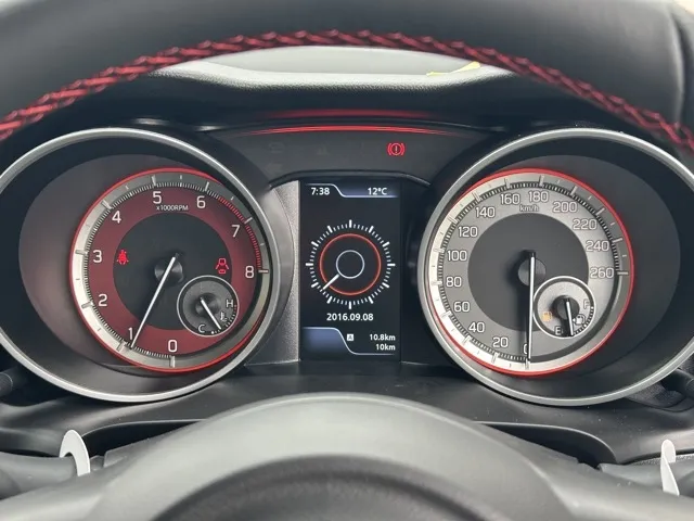 スイフト(スズキ)ベースグレード　セーフティパッケージ 全方位カメラ MT登録済未使用車 21