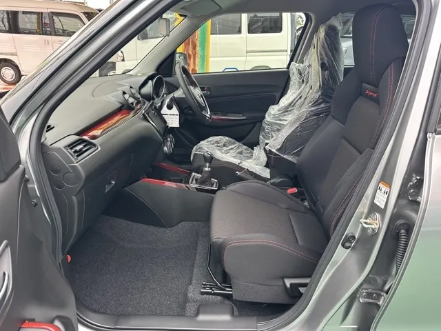 スイフト(スズキ)ベースグレード　セーフティパッケージ 全方位カメラ MT登録済未使用車 3