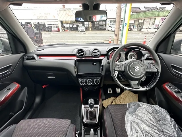 スイフト(スズキ)ベースグレード　セーフティパッケージ 全方位カメラ MT登録済未使用車 5