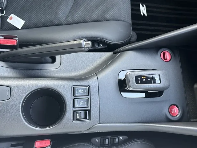 フェアレディZ(ニッサン)バージョンT AT中古車 16