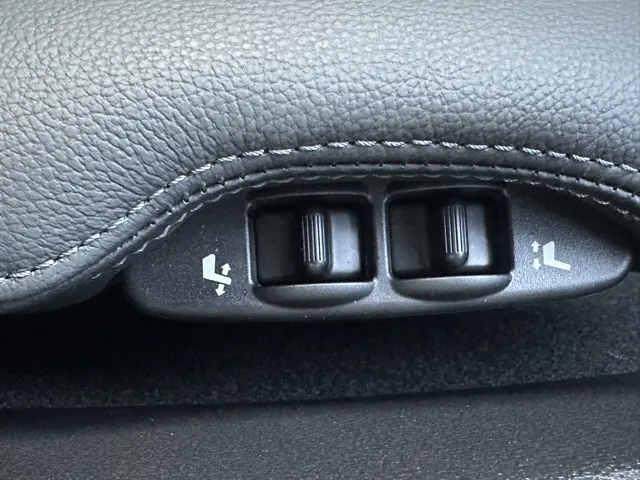 フェアレディZ(ニッサン)バージョンT AT中古車 18