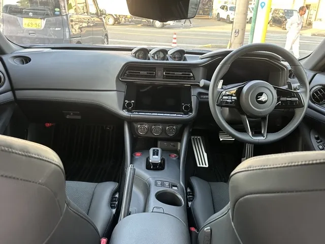 フェアレディZ(ニッサン)バージョンT AT中古車 4