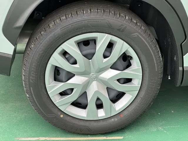 カローラ(トヨタ)ハイブリッドG登録済未使用車 11