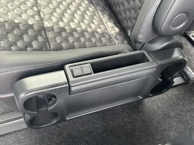 ヴォクシー(トヨタ)ハイブリッドS-Z 7人 プロジェクター式LED DVD登録済未使用車 10