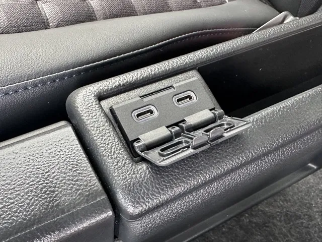 ヴォクシー(トヨタ)ハイブリッドS-Z 7人 プロジェクター式LED DVD登録済未使用車 11