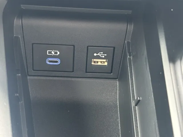 ヴォクシー(トヨタ)ハイブリッドS-Z 7人 プロジェクター式LED DVD登録済未使用車 18