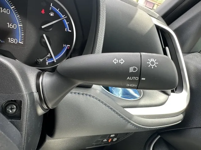 ヴォクシー(トヨタ)ハイブリッドS-Z 7人 プロジェクター式LED DVD登録済未使用車 26