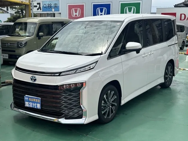 ヴォクシー(トヨタ)ハイブリッドS-Z 7人 プロジェクター式LED DVD登録済未使用車 1