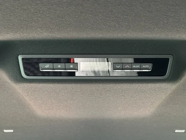 ヴォクシー(トヨタ)ハイブリッドS-Z 7人 プロジェクター式LED DVD登録済未使用車 9