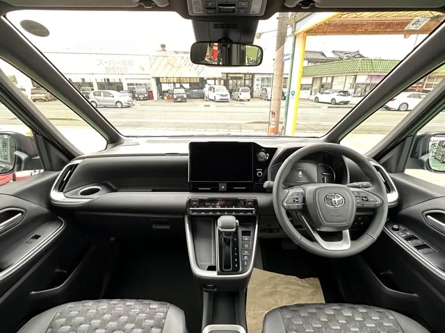 ヴォクシー(トヨタ)ハイブリッドS-Z 7人 プロジェクター式LED DVD登録済未使用車 7