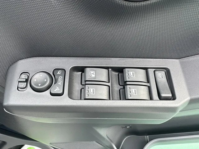 タフト(ダイハツ)G ダーククロムベンチャー届出済未使用車 13