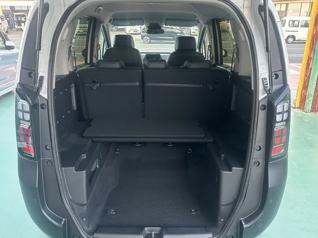 フリード(ホンダ)クロスター 5人乗登録済未使用車 9