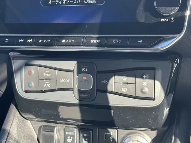 リーフ(ニッサン)Ｘ中古車 19