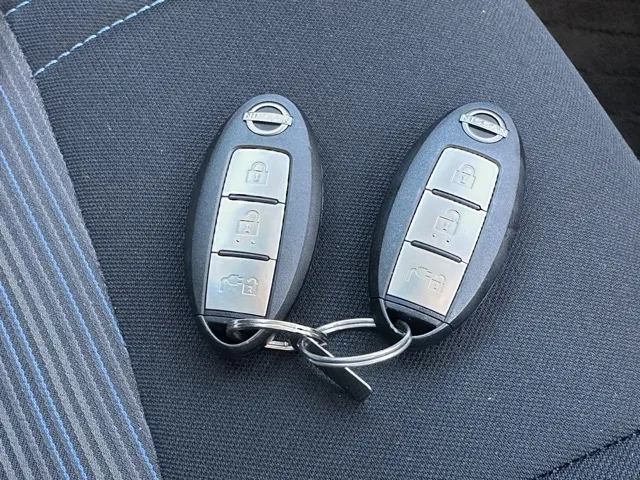 リーフ(ニッサン)Ｘ中古車 26