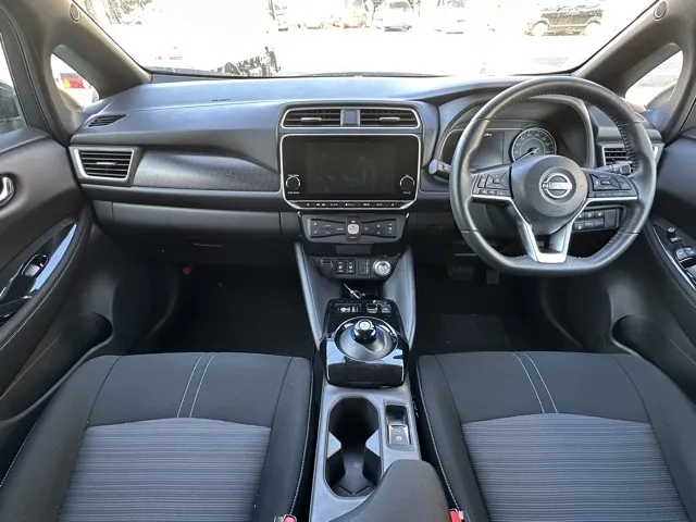 リーフ(ニッサン)アーバンクロム中古車 5