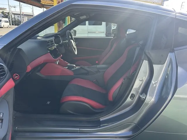 フェアレディZ(ニッサン)バージョンST AT中古車 3