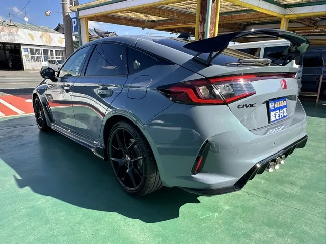 シビック(ホンダ)タイプR レーシングブラックPKG登録済未使用車 2