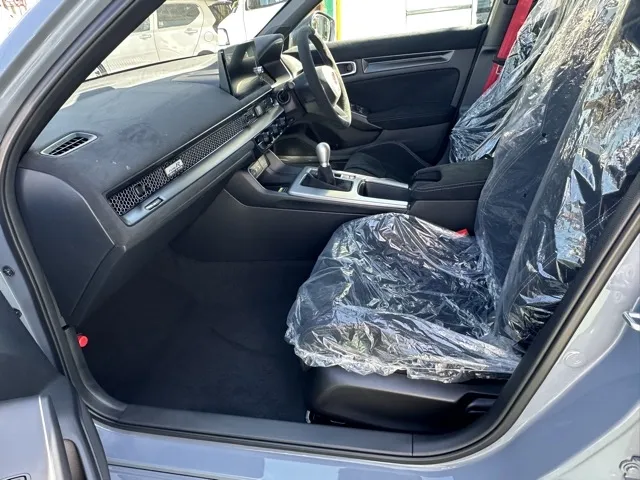 シビック(ホンダ)タイプR レーシングブラックPKG登録済未使用車 3