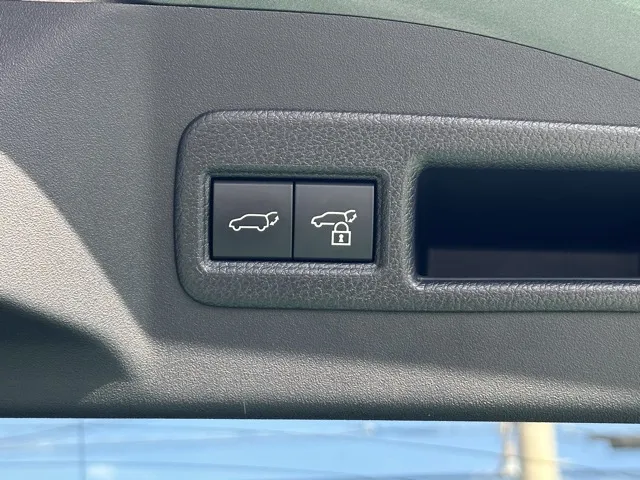 bZ4X(トヨタ)Z 4WD中古車 11