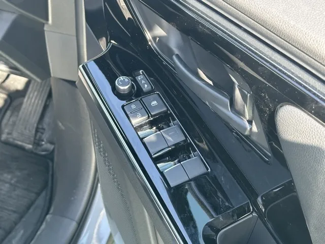 bZ4X(トヨタ)Z 4WD中古車 14