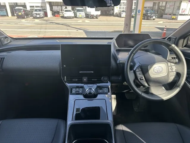 bZ4X(トヨタ)Z 4WD中古車 7