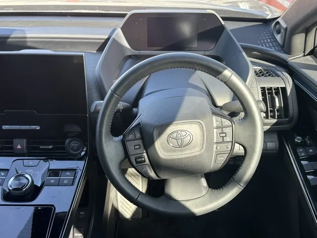 bZ4X(トヨタ)Z 4WD中古車 8