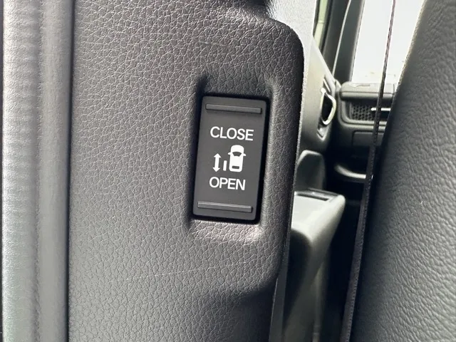 ステップワゴン(ホンダ)スパーダ 7人登録済未使用車 11