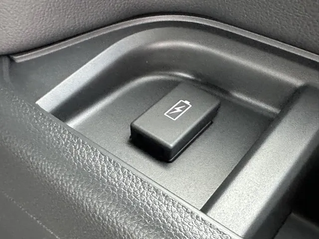 ステップワゴン(ホンダ)スパーダ 7人登録済未使用車 15