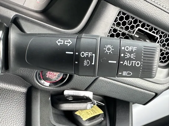 ステップワゴン(ホンダ)スパーダ 7人登録済未使用車 24