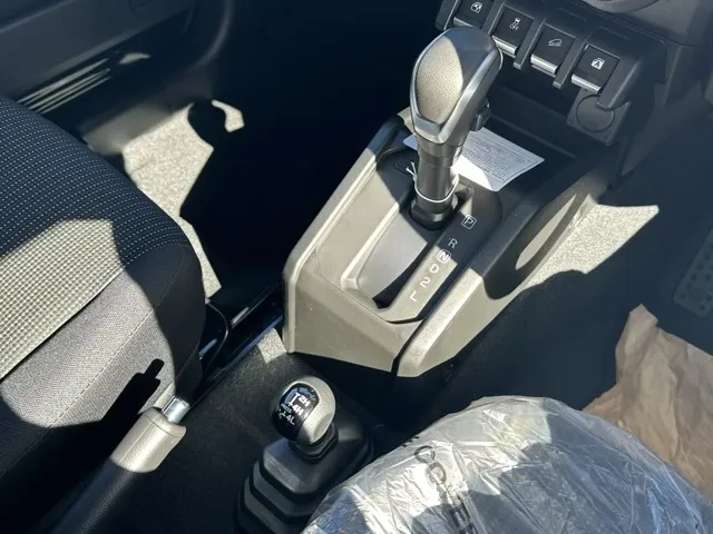 ジムニー(スズキ)XC ＡＴ車新車見本展示無 14