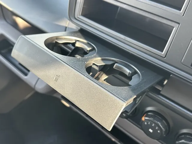 キャンター(三菱)全低床 平ボディ ２ｔ登録済未使用車 21