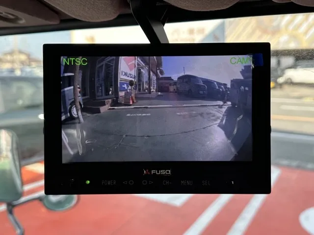 キャンター(三菱)全低床 平ボディ ２ｔ登録済未使用車 23