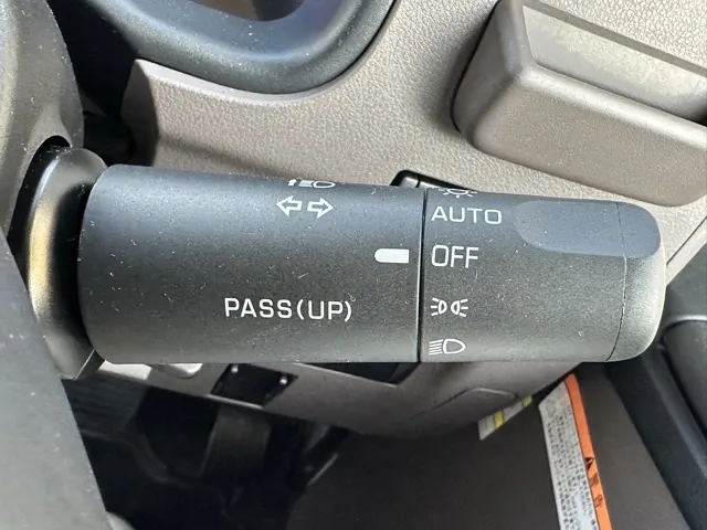 キャンター(三菱)全低床 平ボディ ２ｔ登録済未使用車 25