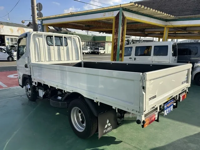キャンター(三菱)全低床 平ボディ ２ｔ登録済未使用車 2