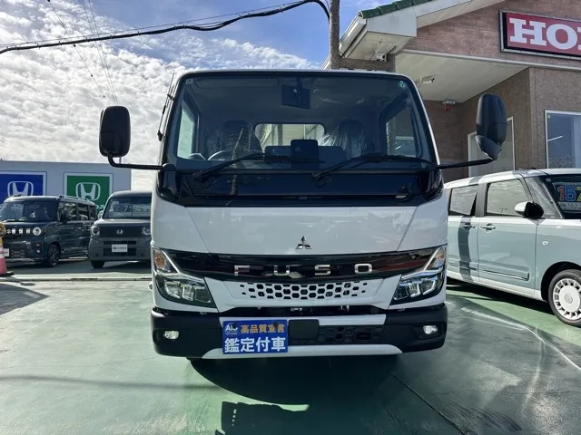 キャンター(三菱)全低床 平ボディ ２ｔ登録済未使用車 29