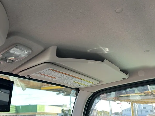 キャンター(三菱)全低床 平ボディ ２ｔ登録済未使用車 4