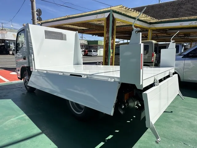 キャンター(三菱)全低床キョウカダンプ ３ｔレンタ登録済未使用車 11