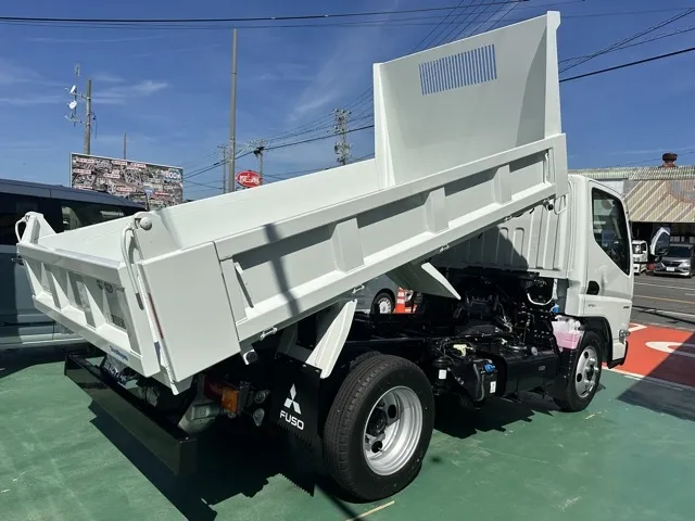 キャンター(三菱)全低床キョウカダンプ ３ｔレンタ登録済未使用車 13