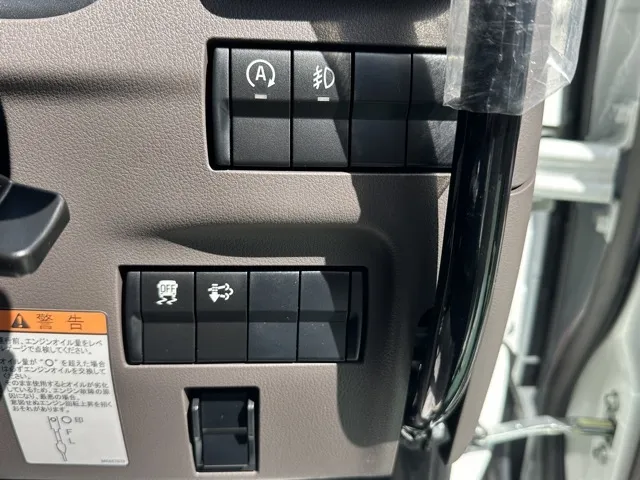 キャンター(三菱)全低床キョウカダンプ ３ｔレンタ登録済未使用車 17